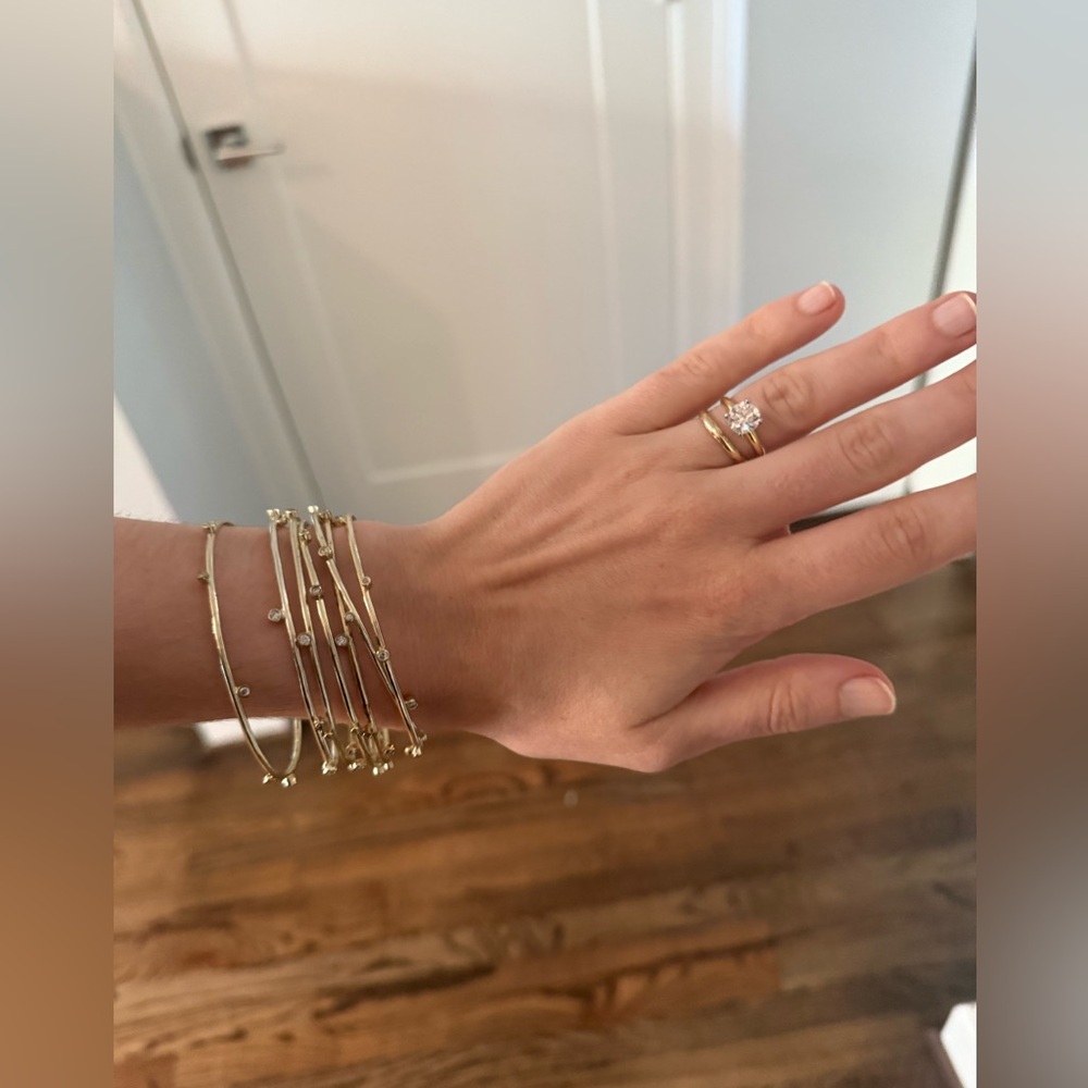 Kendra Scott gold tone bangle bracelets (7 bangles) - Picture 3 of 6